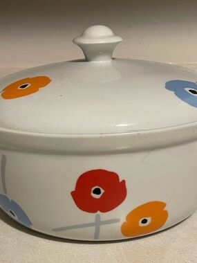 Mikasa Studio Nova White Ceramic Poppy Promenade Bake & Serve Discontinued